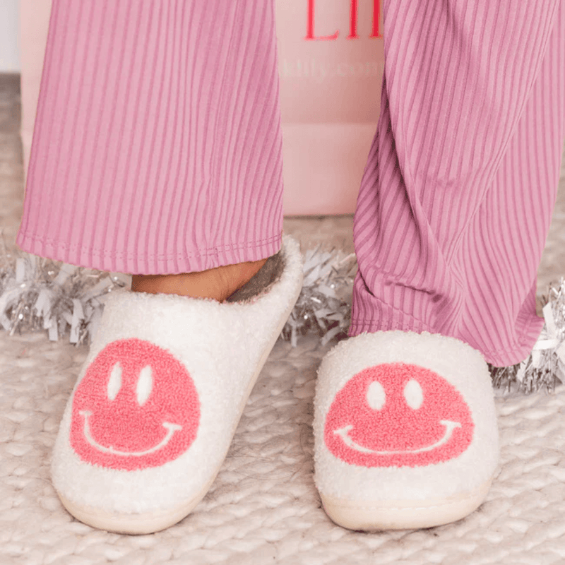 Pantufa PezinhoFeliz™ c/ 50% OFF na SEGUNDA🔥 - Pezinho Feliz 